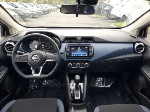 Used 2025 Nissan Versa SV w/ Trunk Package FWD image 8