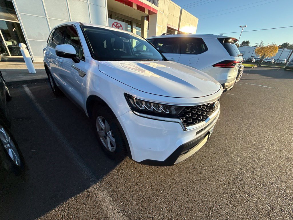 Used 2021 Kia Sorento LX FWD image 3