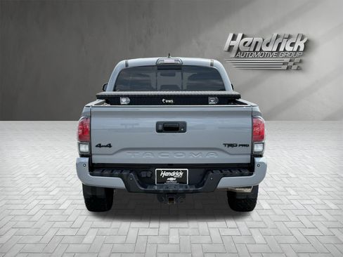 Used 2017 Toyota Tacoma TRD Pro AWD/4WD image 10
