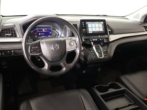 Used 2024 Honda Odyssey EX-L image 2