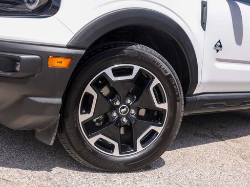 Used 2023 Ford Bronco Sport Outer Banks w/ Tech Package AWD/4WD image 4