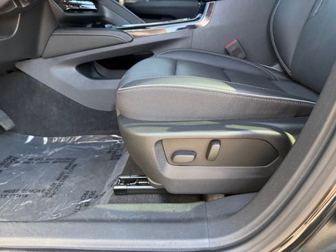 Used 2023 Buick Envision Essence image 21