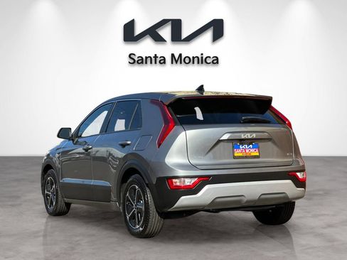 Certified 2023 Kia Niro LX FWD image 4