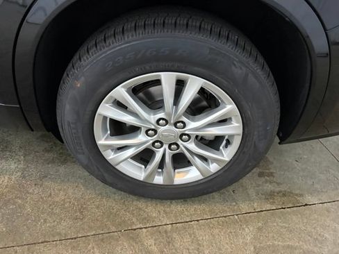 Used 2024 Cadillac XT6 Luxury w/ LPO, Floor Liner Package AWD/4WD image 9
