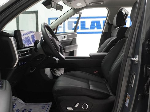 Used 2026 Hyundai Santa Fe SEL FWD image 5