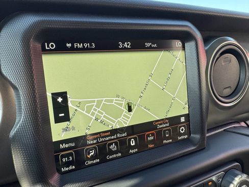 Used 2023 Jeep Wrangler Unlimited Sport image 13