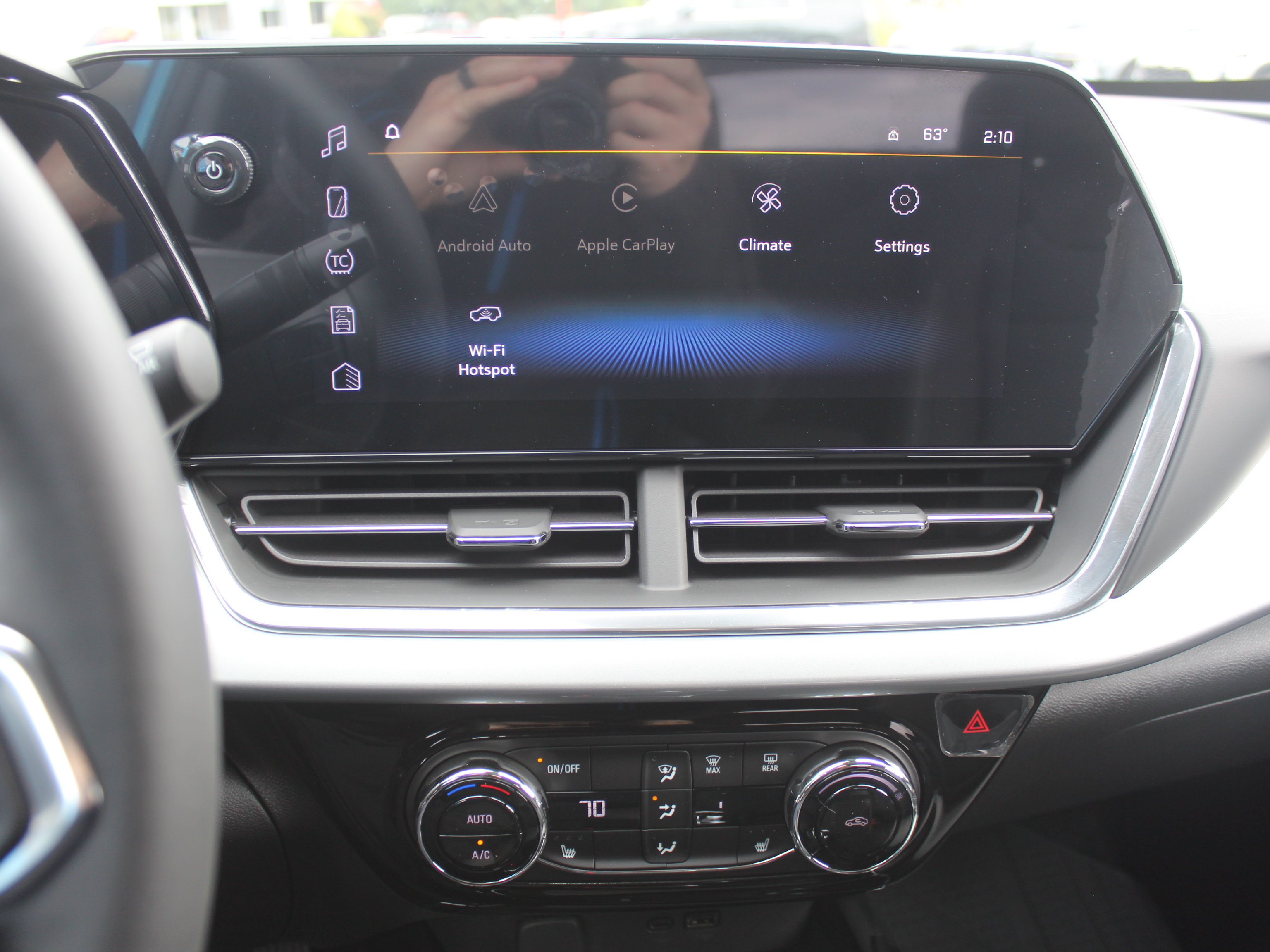 New 2026 Chevrolet Trax LT w/ LT Convenience Package FWD image 29
