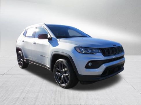 New 2026 Jeep Compass Latitude image 2