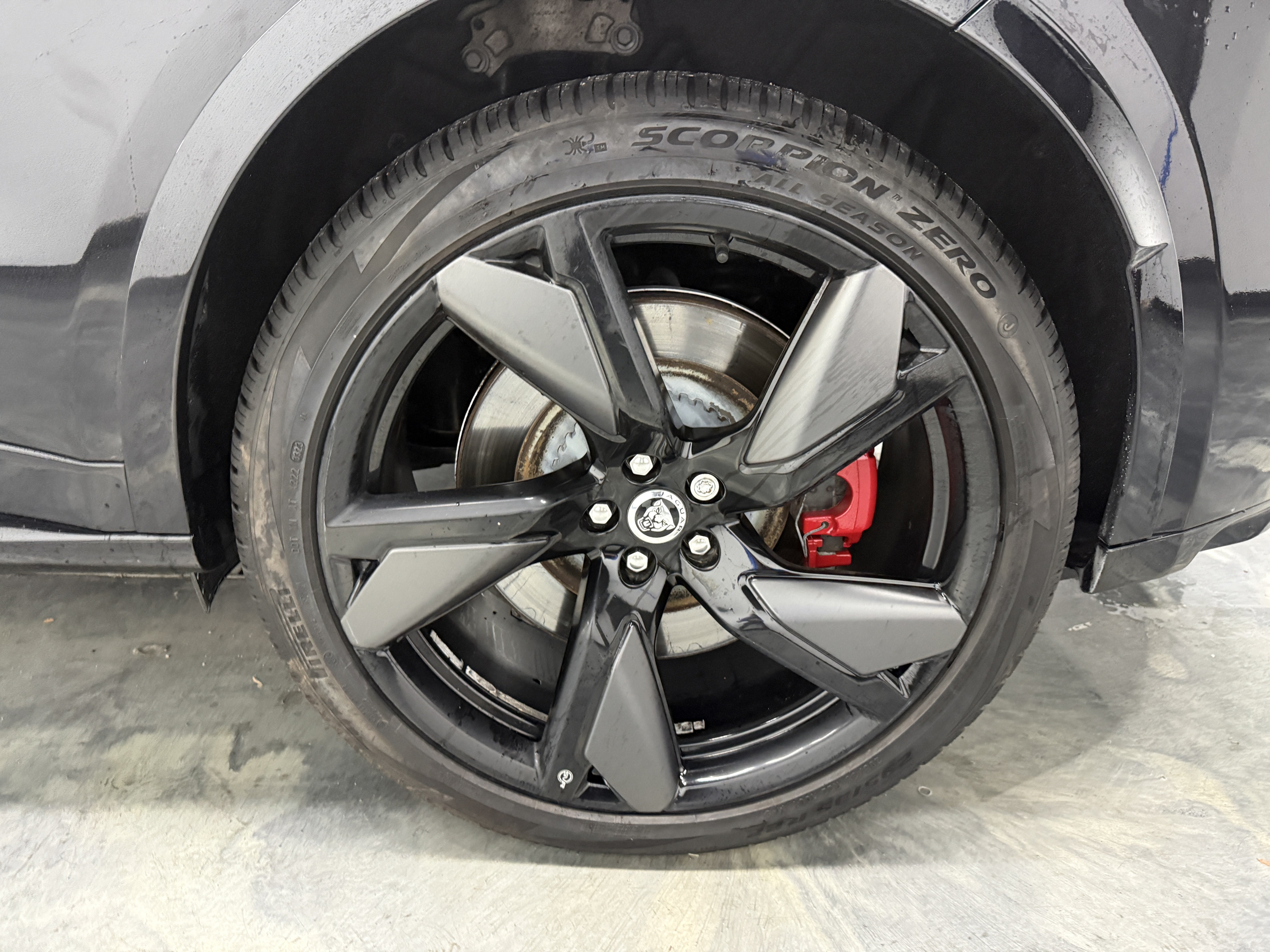 Used 2024 Jaguar F-PACE SVR AWD/4WD image 27
