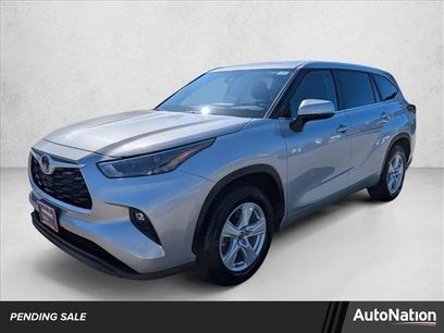 Certified 2025 Toyota Highlander LE