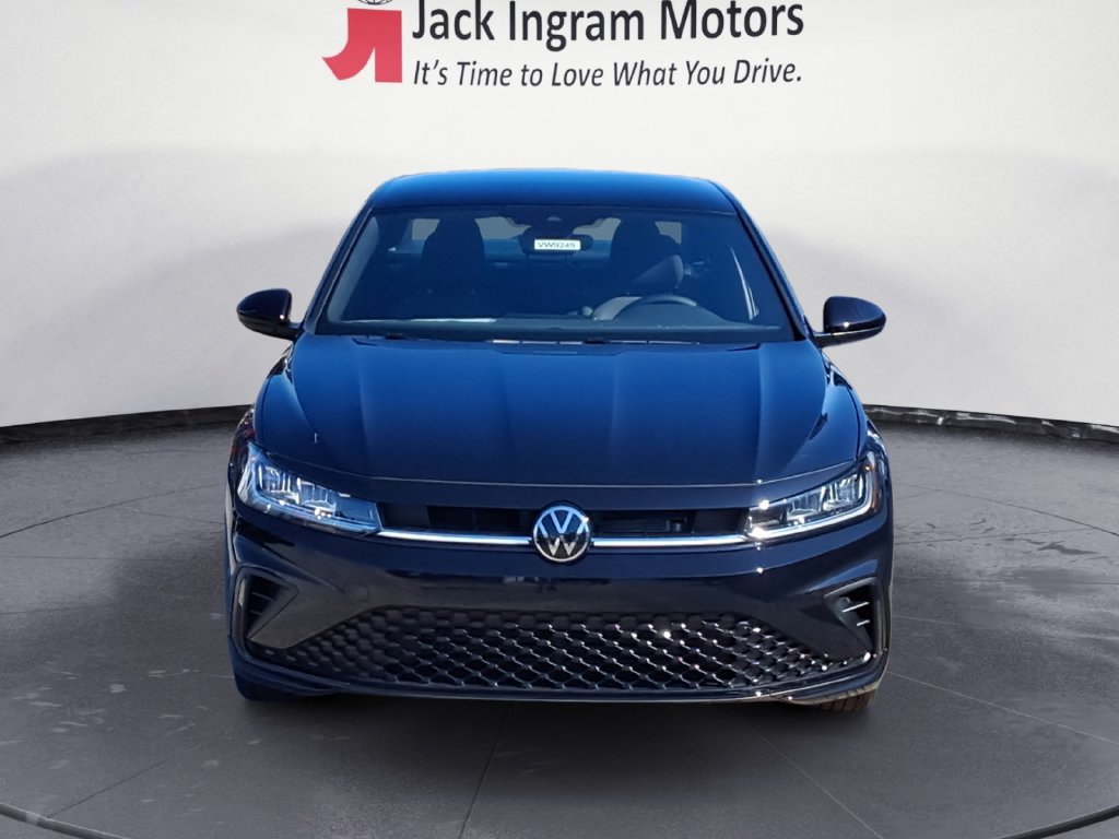 Used 2025 Volkswagen Jetta Sport FWD image 8