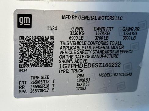 Certified 2025 GMC Sierra 1500 SLT RWD image 29