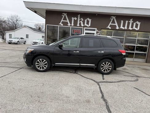 Used 2015 Nissan Pathfinder SL w/ Cargo Package image 6