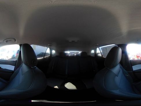 Used 2025 Chevrolet Trax LT w/ LT Convenience Package FWD image 42