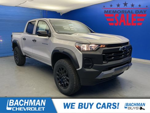 New 2026 Chevrolet Colorado Trail Boss AWD/4WD image 1
