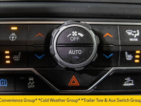 Used 2023 Jeep Wrangler Unlimited w/ Cold Weather Group AWD/4WD image 9