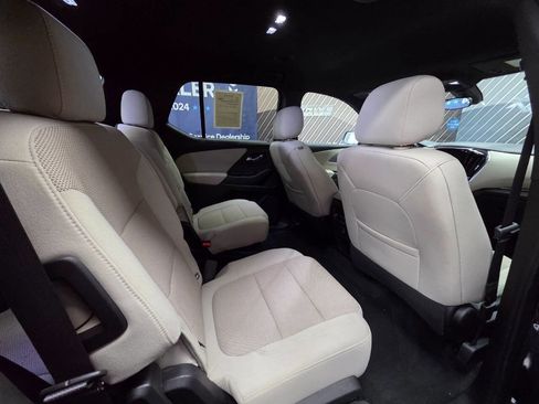 Used 2022 Chevrolet Traverse LT image 26