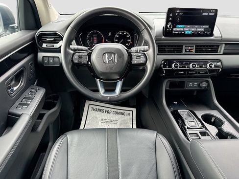 Used 2024 Honda Pilot Touring image 25