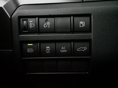 Certified 2025 Toyota 4Runner TRD Off-Road Premium image 26