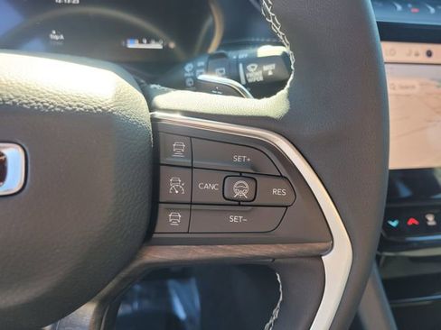 New 2026 Jeep Grand Cherokee Altitude image 29