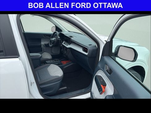 Used 2023 Ford Maverick XLT FWD image 19