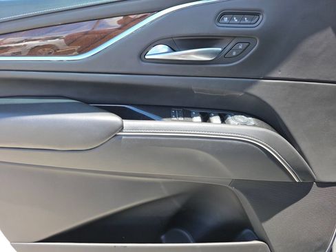 Used 2022 Cadillac Escalade ESV Sport Platinum w/ LPO, ONYX Package RWD image 31