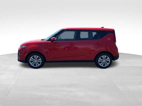 Certified 2022 Kia Soul LX image 5