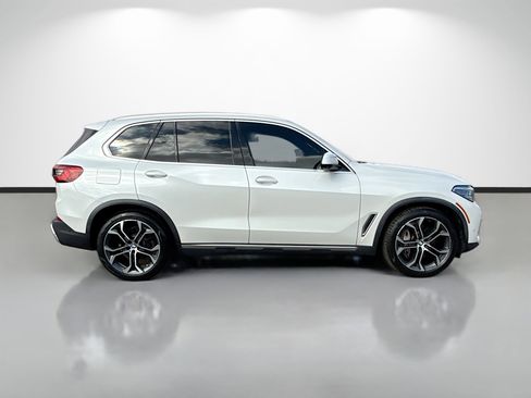 Used 2019 BMW X5 xDrive50i w/ Off-Road Package image 2