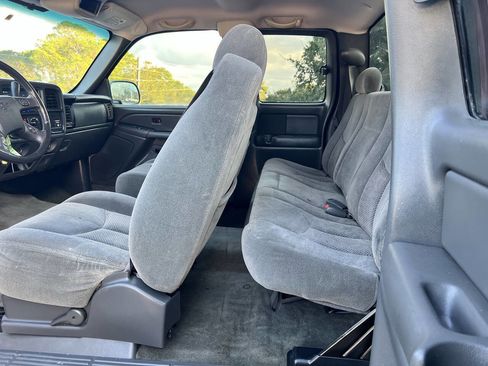 Used 2004 Chevrolet Silverado 1500 LS w/ Light Duty Power Package image 32