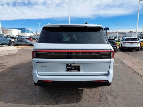 New 2026 Lincoln Navigator L Premier image 8