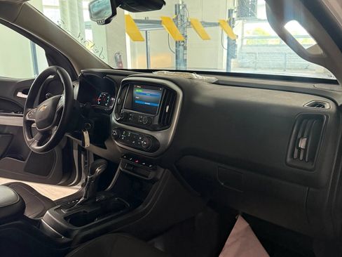 Used 2022 Chevrolet Colorado LT w/ Fleet Safety Package RWD image 26