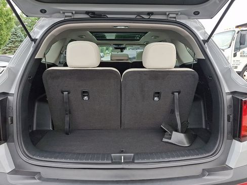 Used 2022 Kia Sorento S w/ Panoramic Sunroof Package AWD/4WD image 35