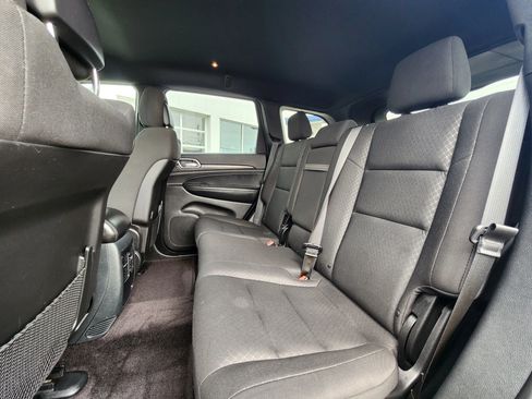Used 2018 Jeep Grand Cherokee Laredo AWD/4WD image 17