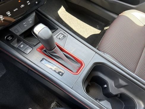 Used 2025 Nissan Kicks SR FWD image 21