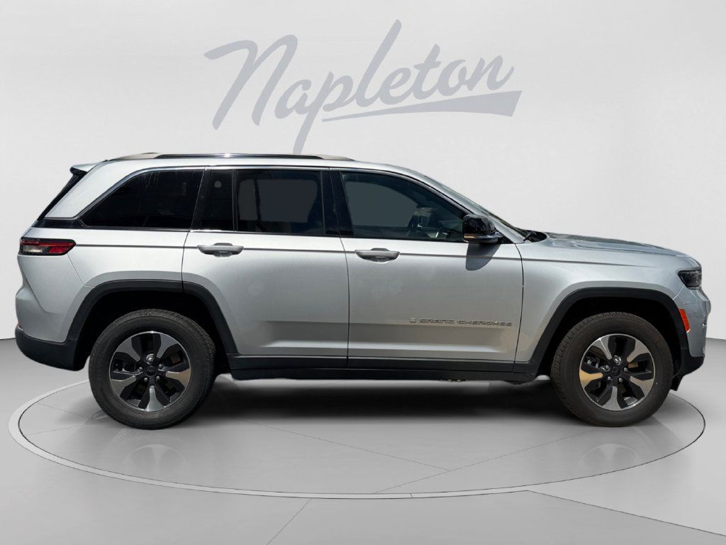 Used 2024 Jeep Grand Cherokee Limited 4xe AWD/4WD image 7