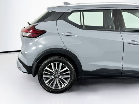 Used 2021 Nissan Kicks SV image 39