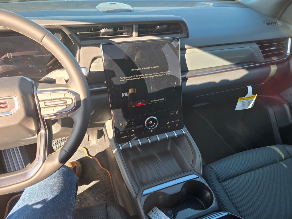 New 2026 GMC Terrain AT4 w/ LPO, Black Badging Package AWD/4WD image 9