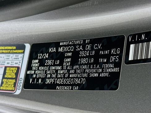 Used 2025 Kia K4 LXS image 12