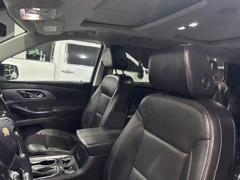 Used 2021 Chevrolet Traverse Premier w/ Redline Edition AWD/4WD image 12