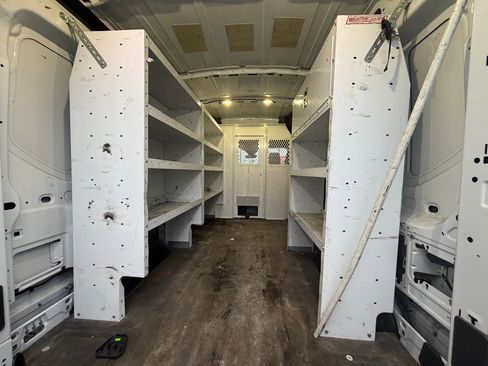 Used 2017 Ford Transit 250 130 Medium Roof image 9