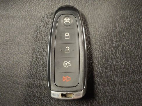 Used 2018 Ford Escape Titanium FWD image 32