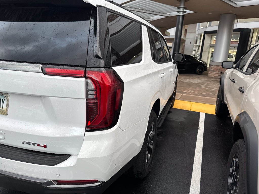Used 2026 GMC Yukon AT4 AWD/4WD image 5