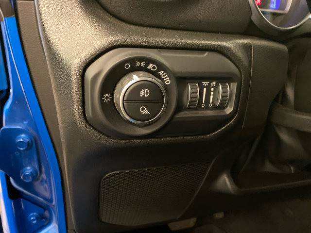 Used 2022 Jeep Gladiator Overland AWD/4WD image 16