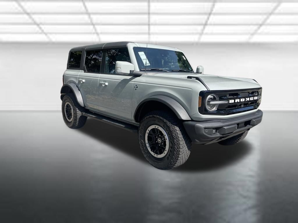 Used 2022 Ford Bronco Outer Banks w/ Sasquatch Package AWD/4WD image 7