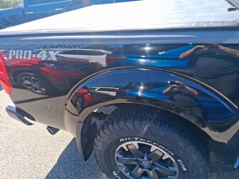 Used 2015 Nissan Frontier PRO-4X AWD/4WD image 12