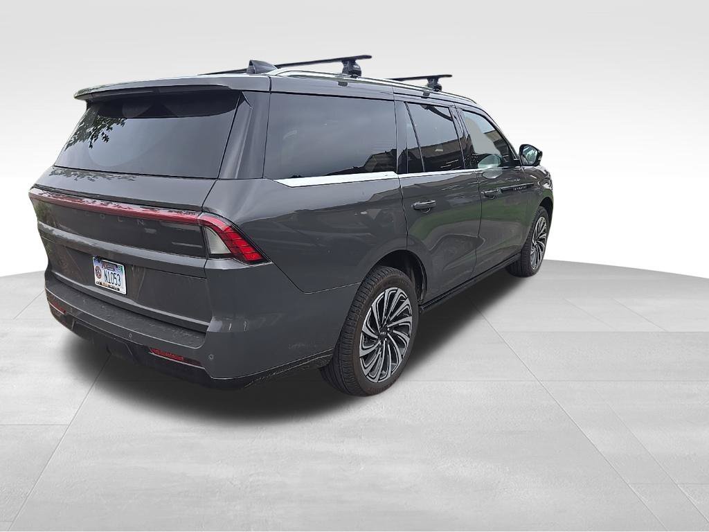 Used 2025 Lincoln Navigator Black Label AWD/4WD image 3