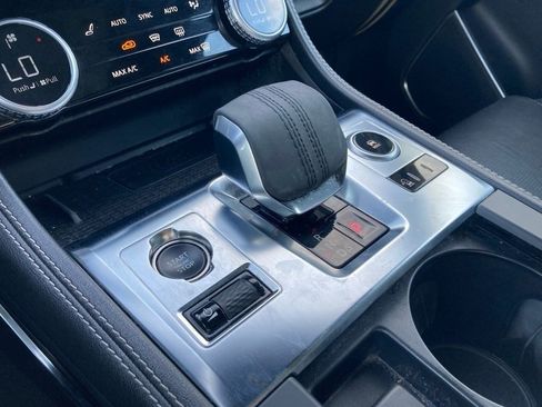 Used 2024 Jaguar F-PACE R-Dynamic S image 23