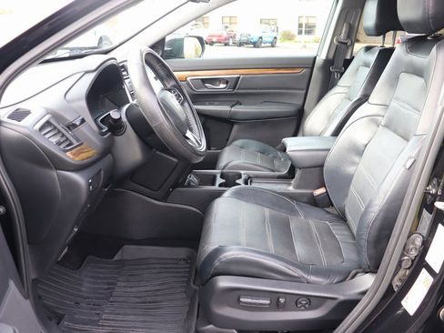 Used 2017 Honda CR-V Touring image 3