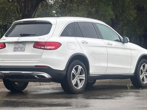 Used 2019 Mercedes-Benz GLC 300 4MATIC image 4