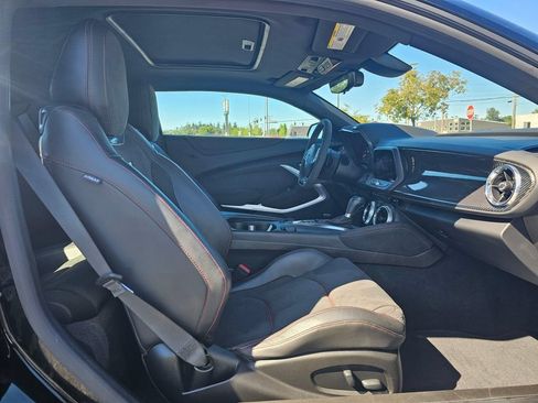 Used 2022 Chevrolet Camaro ZL1 RWD image 10